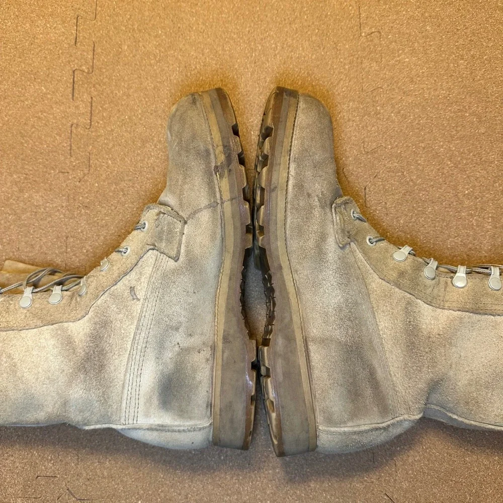 Belleville ICWT Combat Boots Mens 9.0 R Tan Gore-Tex Vibram Military Tactical